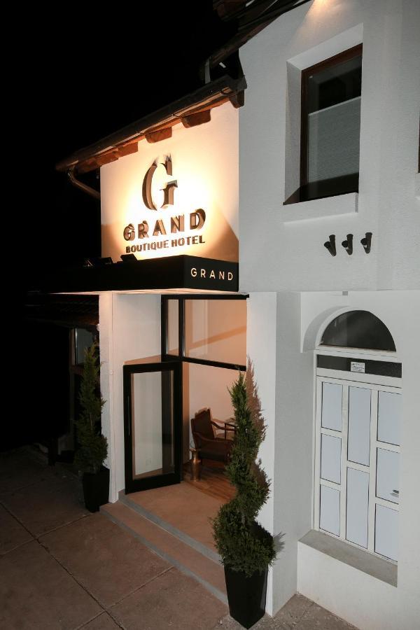 Grand Boutique Hotel Priştine Dış mekan fotoğraf